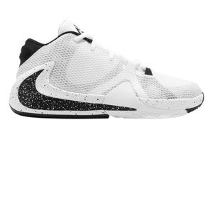 Nike Zoom Freak 1 “Oreo” Women’s size 7.l or boys 5.5